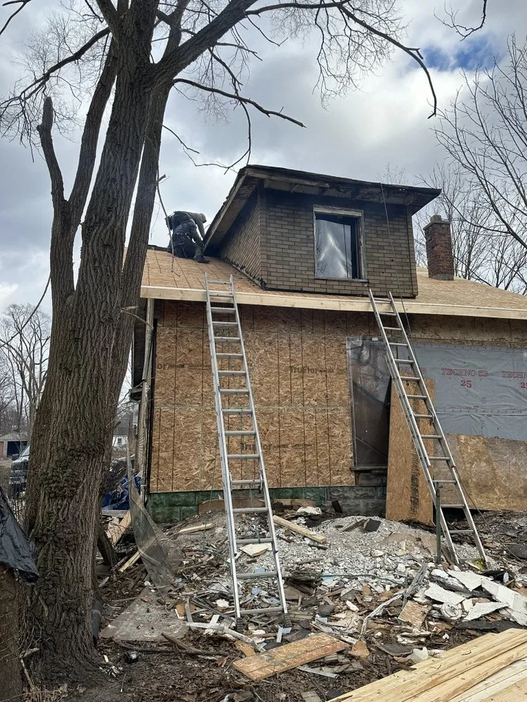 Custom lawn mowing service in Detroit, MI - Willy Landscaping