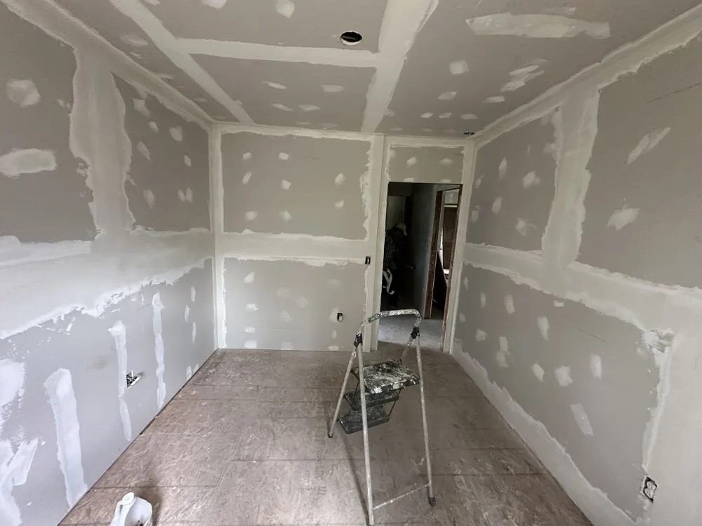 Reliable yard maintenance in Detroit, MI by Willy Landscaping