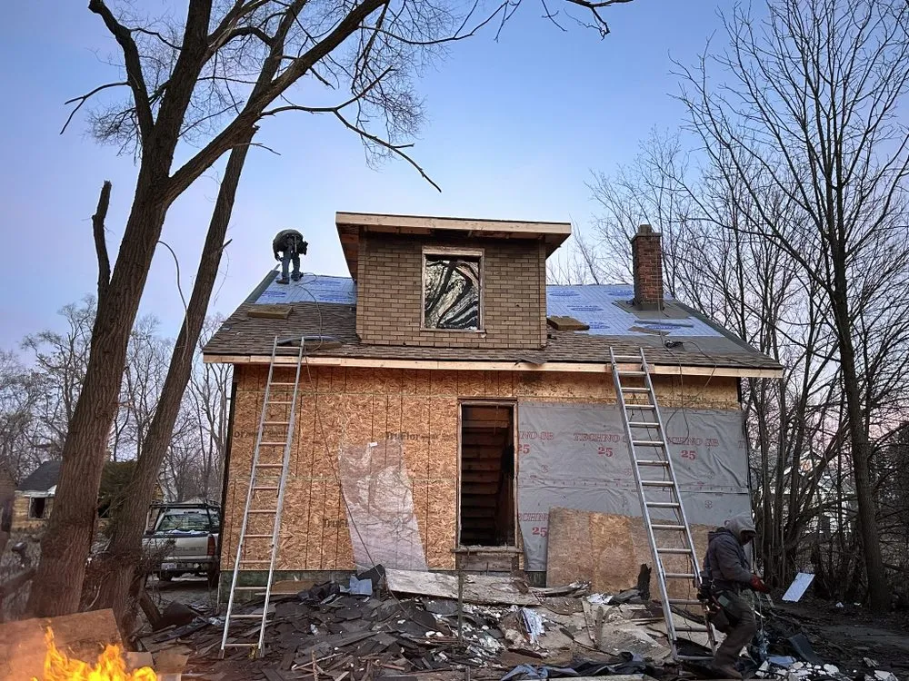 Custom yard cleanup service in Detroit, MI by Willy Landscaping