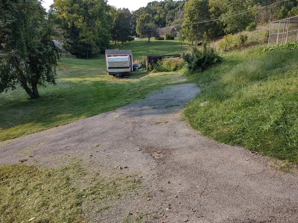 Top-rated yard cleanup service for residential properties in Buena Vista, VA by Willy's Landscaping