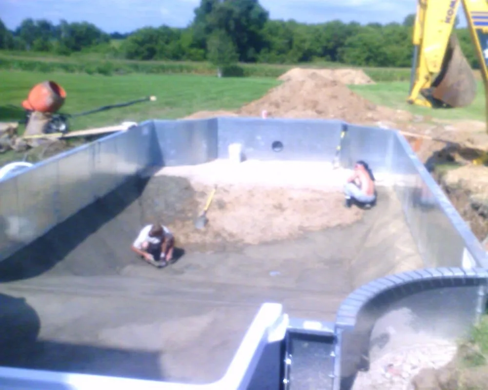 Custom yard cleanup service for beautiful yards across Wilmington, NC - Wilmington Pools