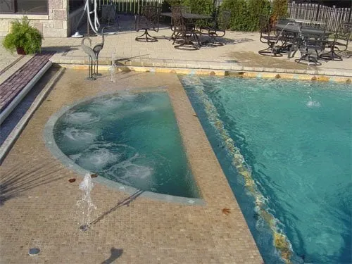 Custom yard cleanup service in Wilmington, NC by Wilmington Pools