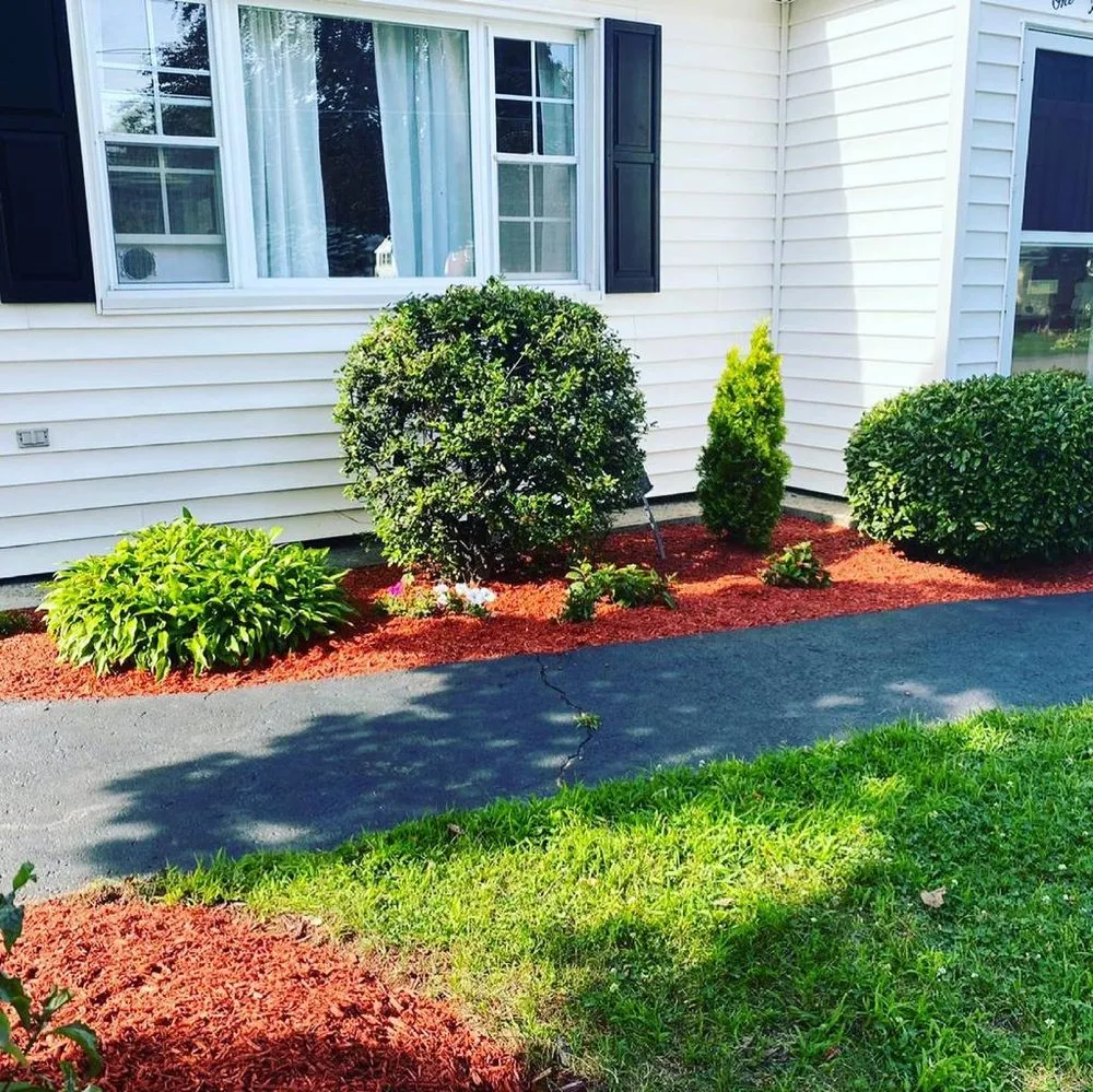 Custom lawn care service for beautiful yards across Lowell, MA - Wilquin Landscaping