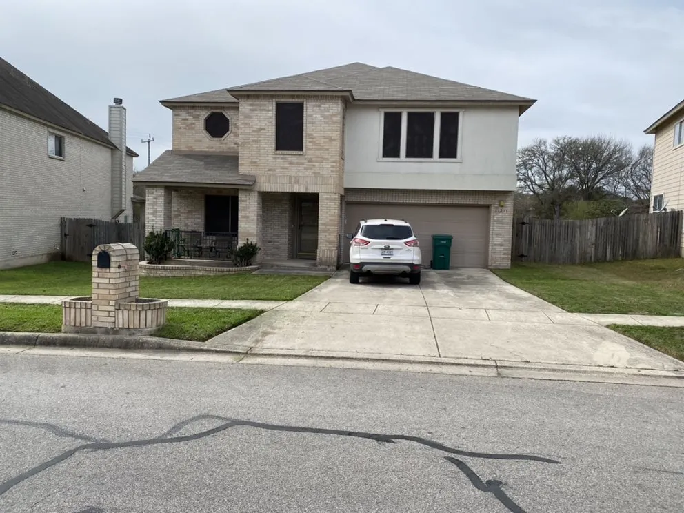 Professional yard cleanup service in Schertz, TX by Wilson Lawn N All