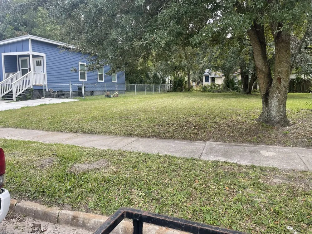 Top-rated residential landscaping for residential properties across Jacksonville, FL - Wilson Towers