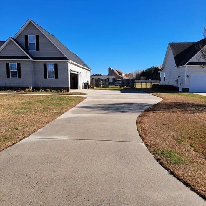 Expert yard maintenance near you across Farmville, NC - Wilson's Home Solutions