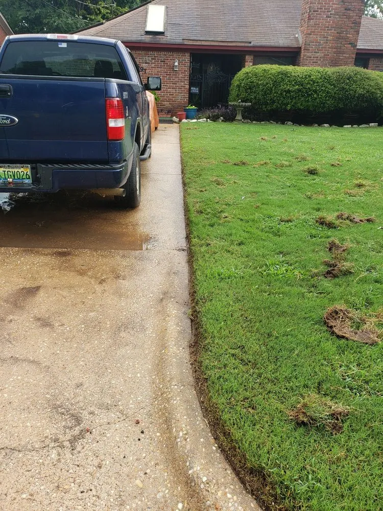 Professional residential landscaping experts serving Montgomery, AL - Wilson's Landscaping and Lawn Care