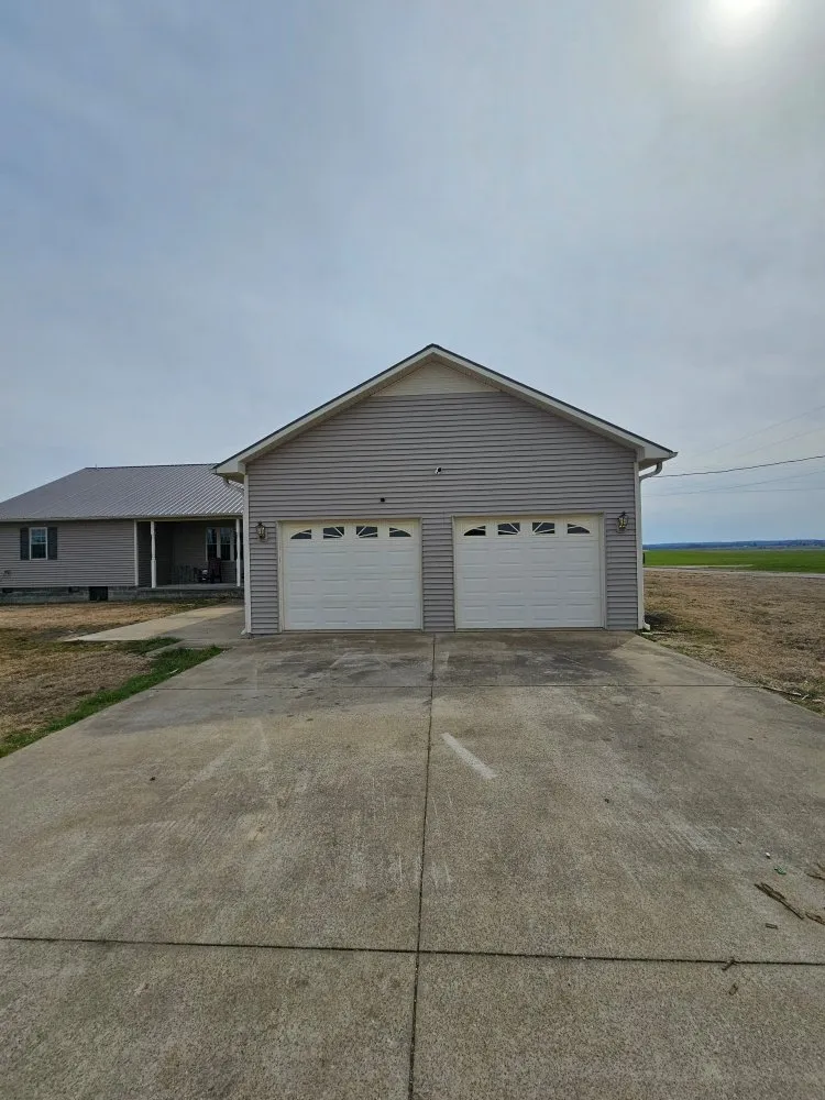 Reliable yard cleanup service experts serving Obion, TN - Wilsons Soft Wash And Lawn Care