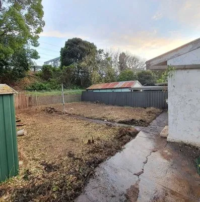 Windcrest Lawn Services Logo