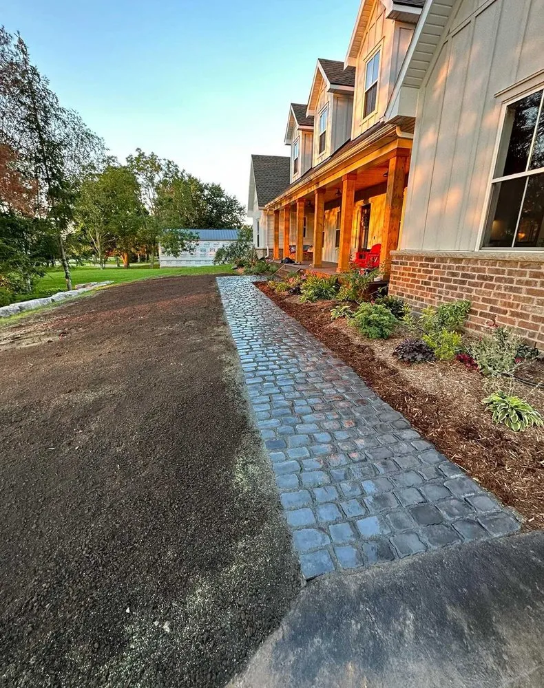 Affordable garden landscaping for residential properties across Orlando, FL - Windhover Lawn Care