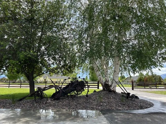 Local outdoor landscaping in Corvallis, MT by Winding Creek Landscape