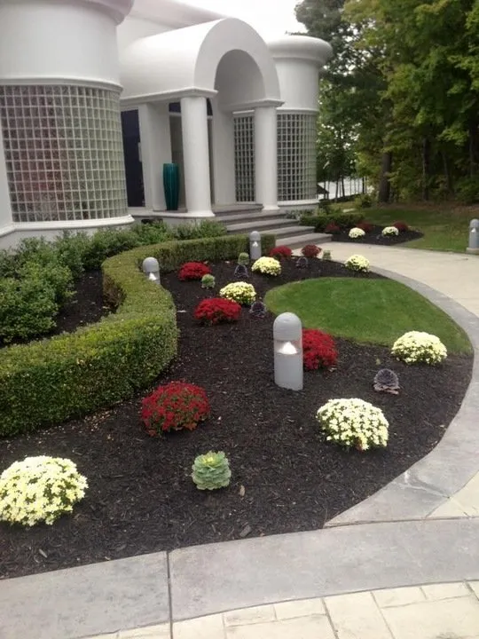Top-rated residential landscaping in Noblesville, IN - Winding Way Landscaping