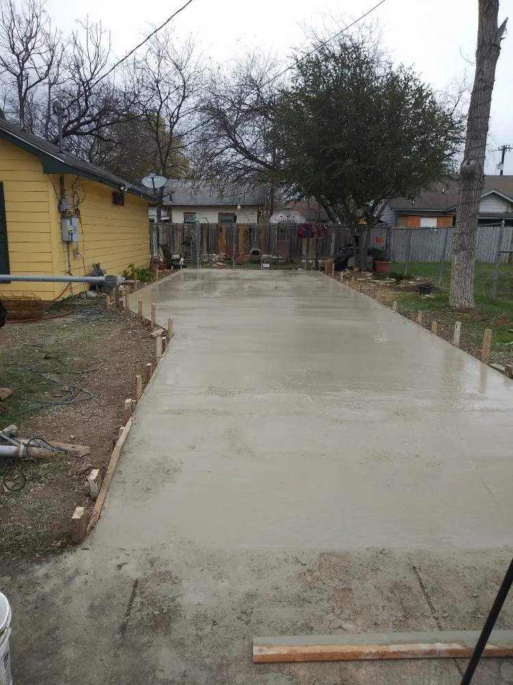 Trusted lawn mowing service in Olmos Park, TX - Window tint, lawns, fences.