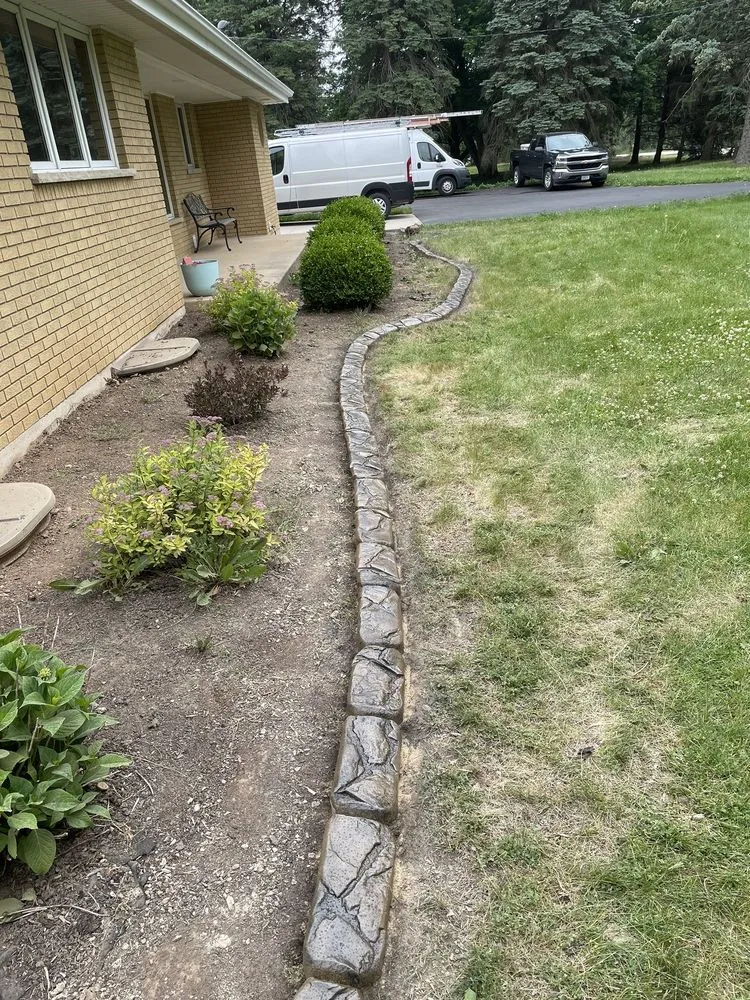 Expert yard maintenance in St. Charles, IL by Windy City Curbing
