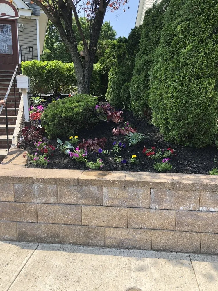 Affordable yard maintenance in Yonkers, NY by Windy Farm Garden Center