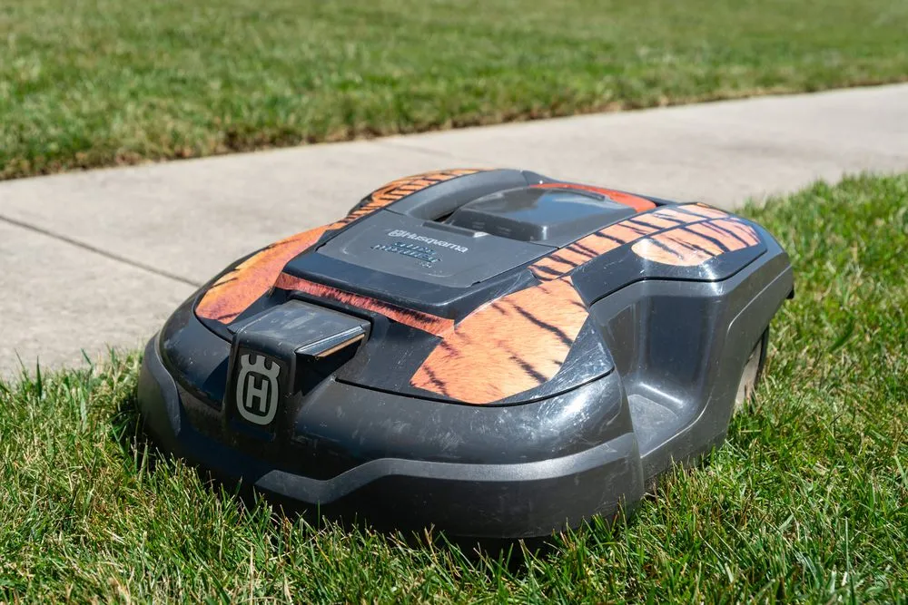 Custom yard cleanup service in Dayton, OH by Winford Solutions