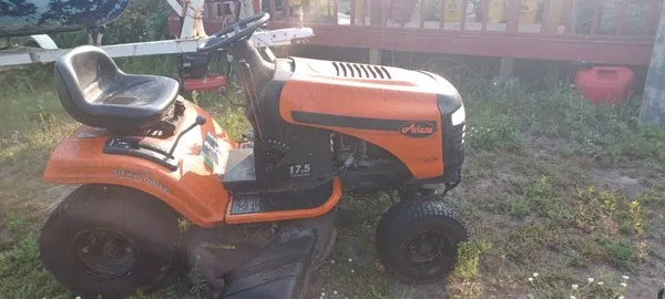 Winger Lawn Mowing Logo