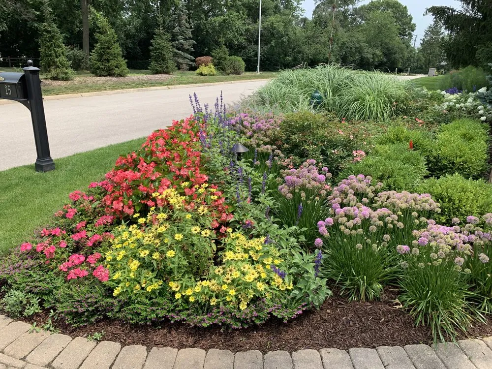 Local residential landscaping experts serving Downers Grove, IL - Wingren Landscape