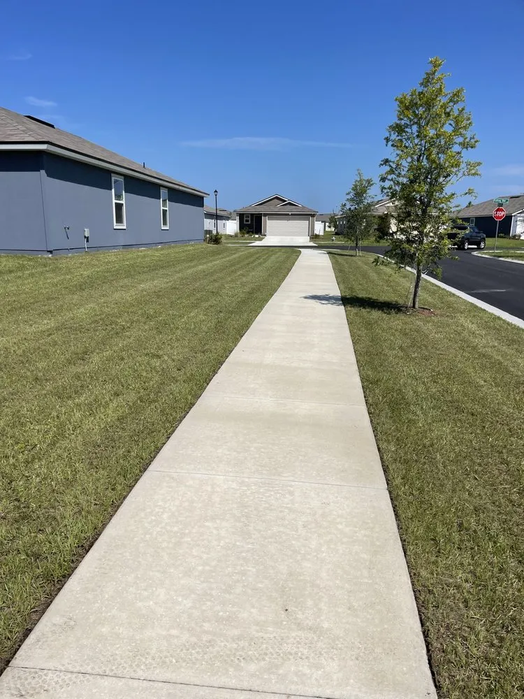 Top-rated yard cleanup service in Orange Park, FL - Wings of Life Lawn Services