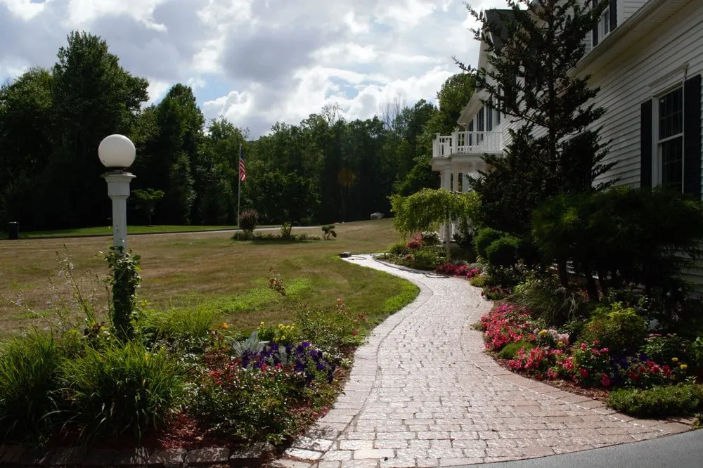Local garden landscaping in Southington, CT - Winterberry Gardens