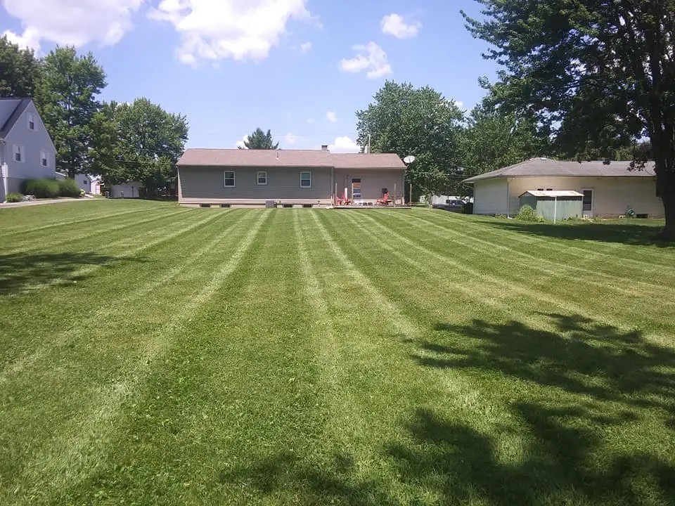 Custom lawn mowing service in Galion, OH by Wireman's Pro Lawn