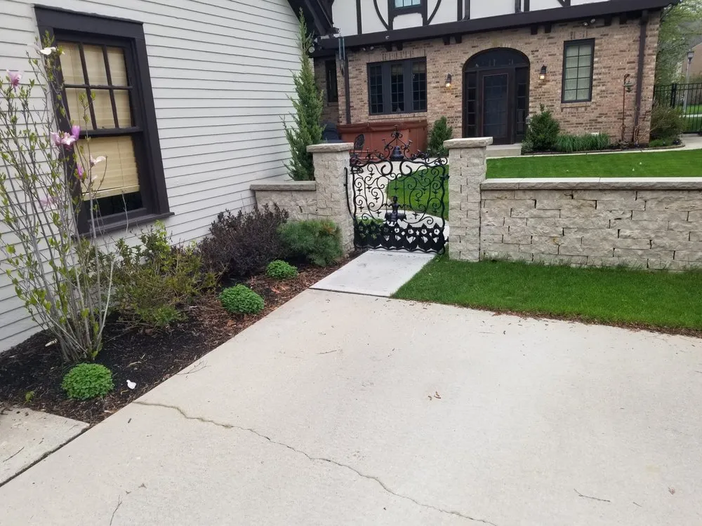 Local lawn care service for beautiful yards across Milwaukee, WI - Wisconsin Modern Landscaping & Construction