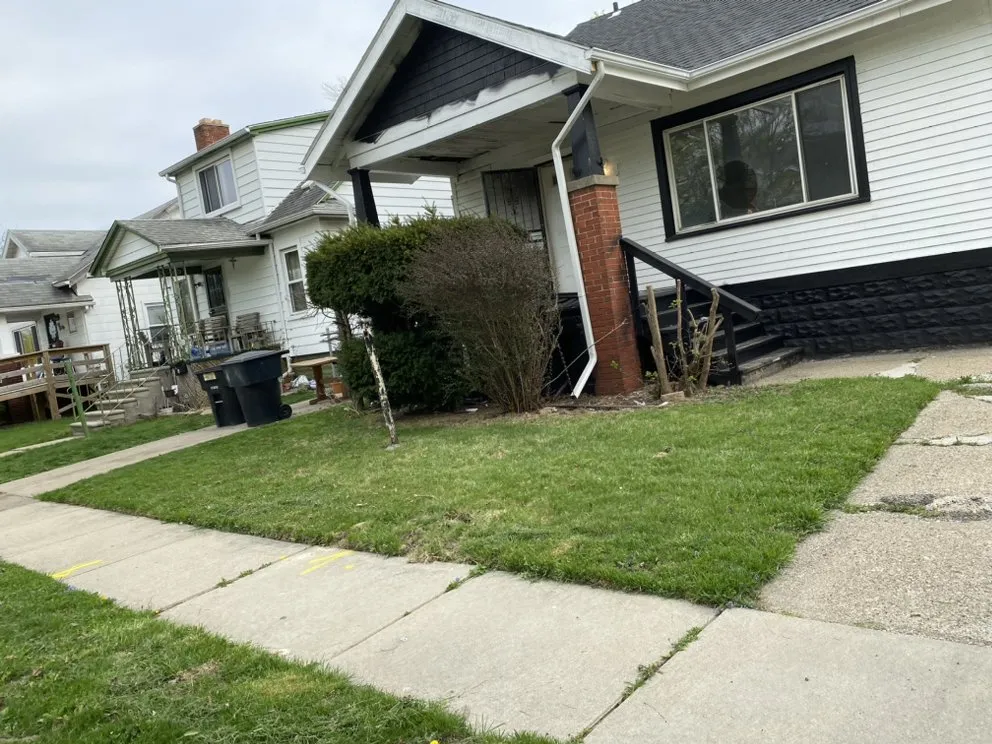 Reliable garden landscaping for year-round maintenance in Detroit, MI by Wise Hoppers