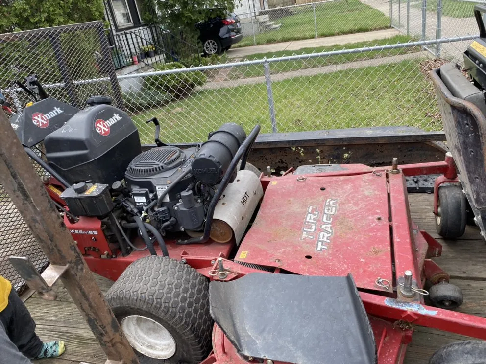 Affordable lawn mowing service in Detroit, MI by Wise Hoppers