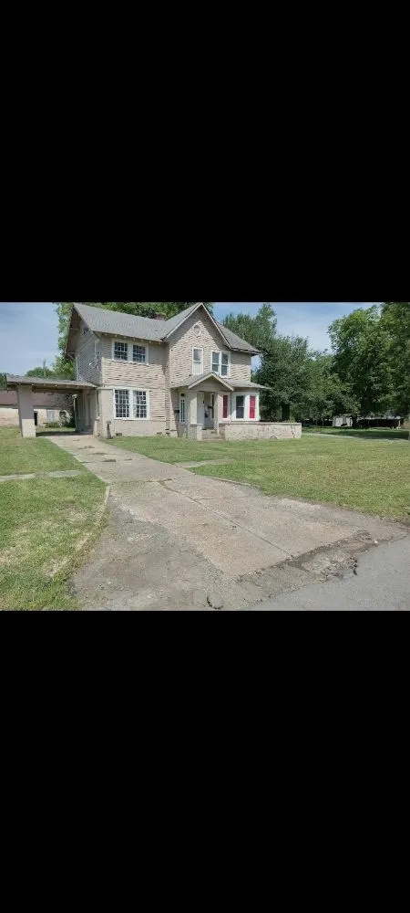 Professional yard cleanup service experts serving England, AR - Wise Power Washing & Lawn Care