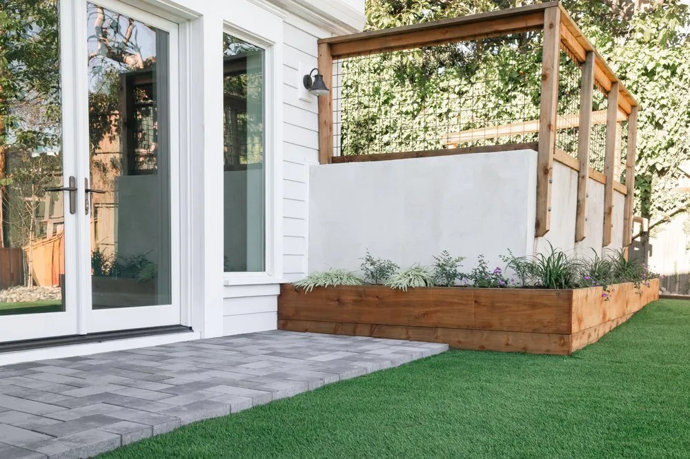 Custom garden landscaping in Los Angeles, CA - Wiser Contractor