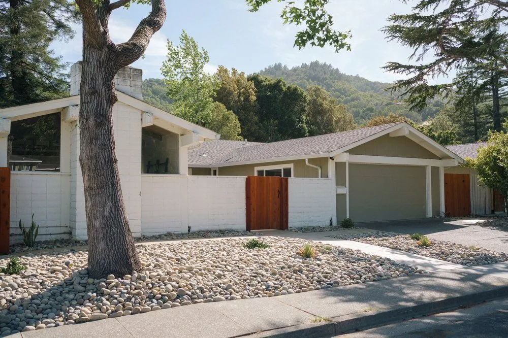 Trusted lawn mowing service experts serving Los Angeles, CA - Wiser Contractor