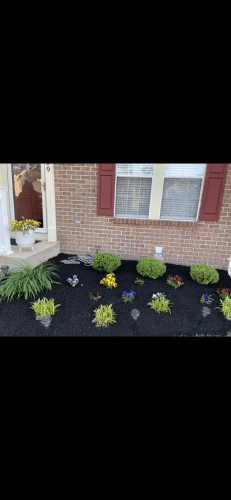 Custom garden landscaping in Lothian, MD - Wiseview Landscaping