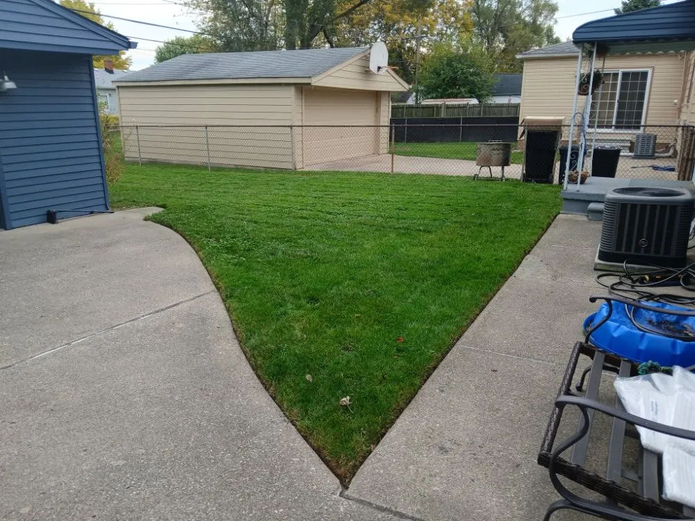 Local lawn care service experts serving Taylor, MI - Wisteria Lawn Care
