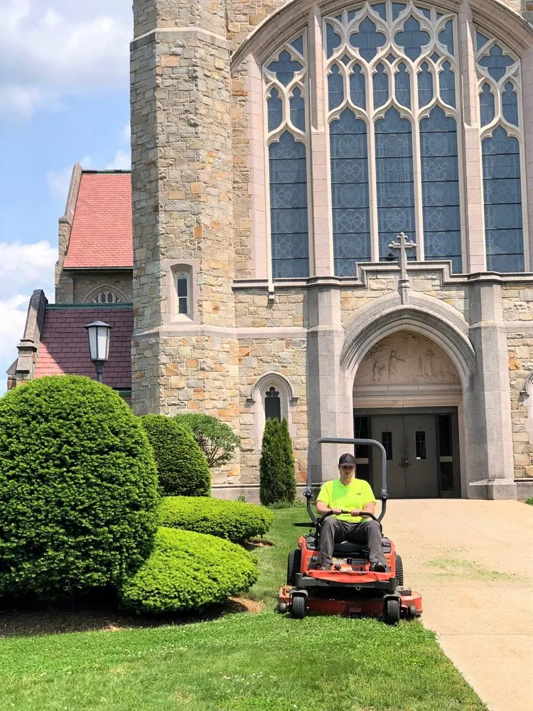 Reliable lawn mowing service experts serving Holyoke, MA - Witman Properties Landscaping