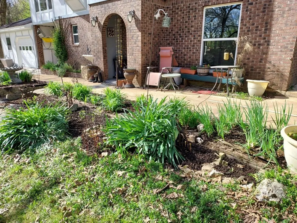 Custom outdoor landscaping experts serving Mammoth Spring, AR - Wit's End Outside Services