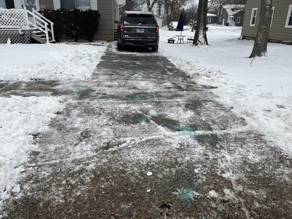 Custom landscape installation experts serving Waukegan, IL - W&L Service