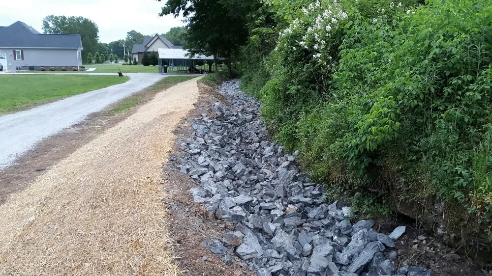 Affordable outdoor landscaping experts serving Dickson, TN - WM Tucker Excavating & Landscaping