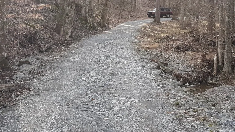 Professional lawn care service experts serving Dickson, TN - WM Tucker Excavating & Landscaping