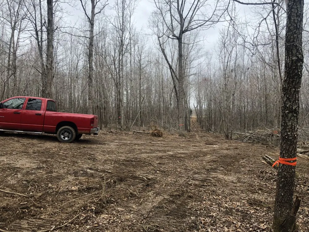 Custom lawn mowing service experts serving Dickson, TN - WM Tucker Excavating & Landscaping