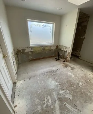 WMT General Hauling & Junk Removal Logo