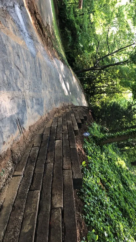 Professional outdoor landscaping in Asheville, NC by WNC Hardscapes