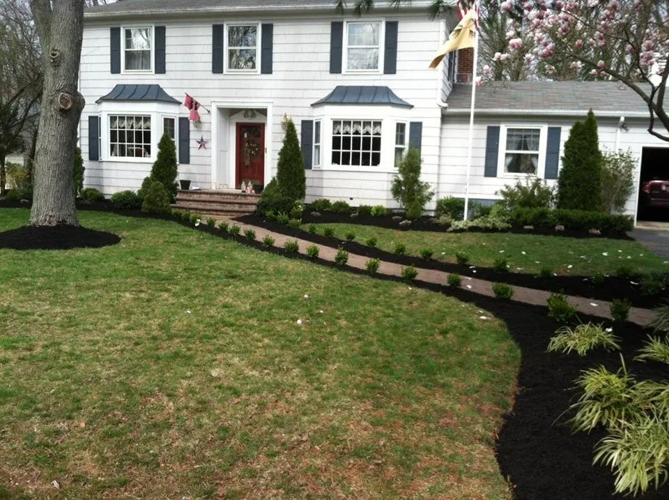 Top-rated yard cleanup service for beautiful yards across Howell, NJ - Wnoroski Landscaping