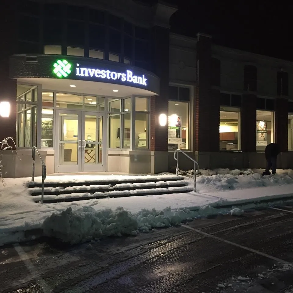 Top-rated garden landscaping with custom design in Howell, NJ by Wnoroski Landscaping