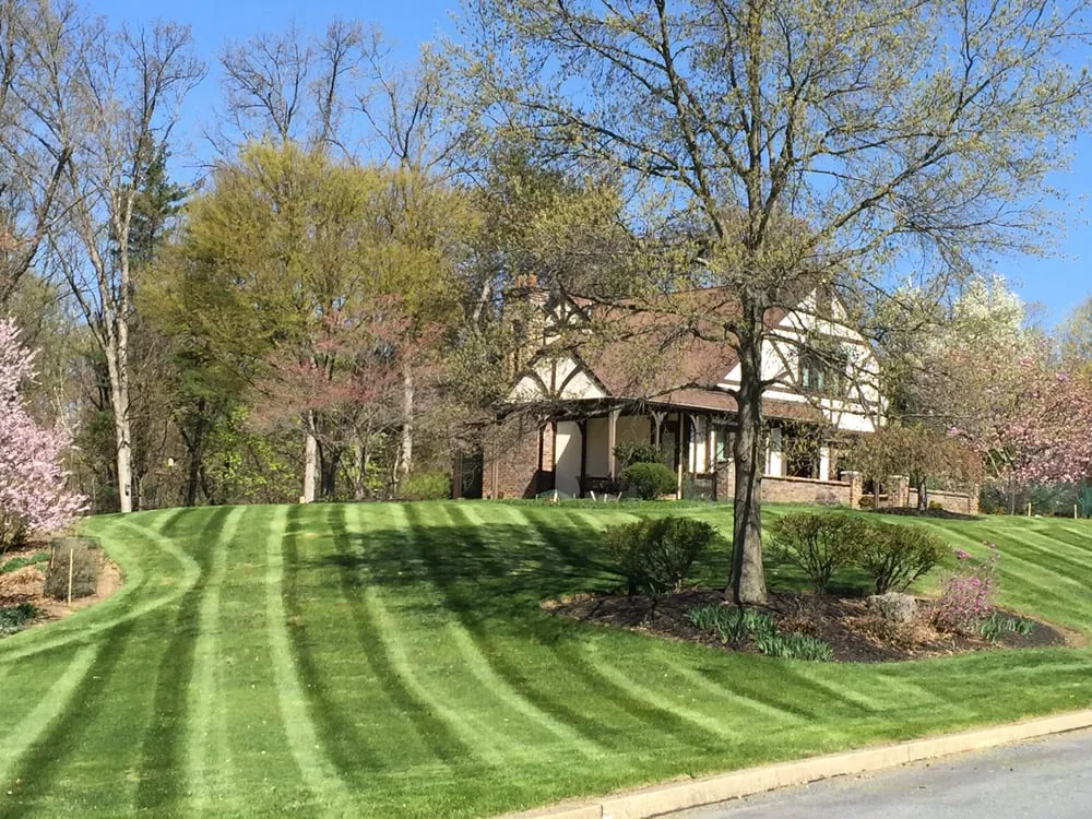 Reliable lawn care service with custom design across Hummelstown, PA - Wohlf Lawn & Garden