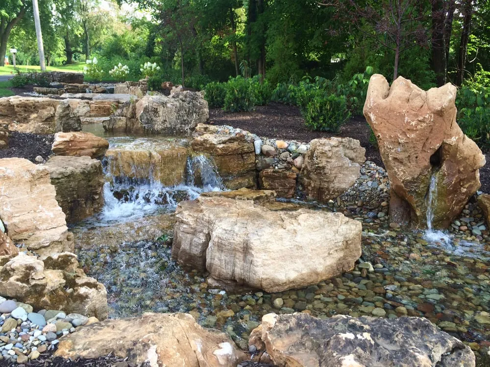 Reliable landscaping services in Dayton, OH - Wolf Creek Company