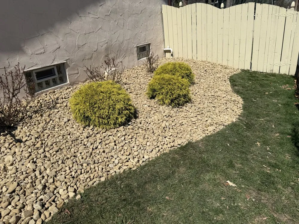 Custom garden landscaping in Columbus, OH - Wolf Landscape & Construction