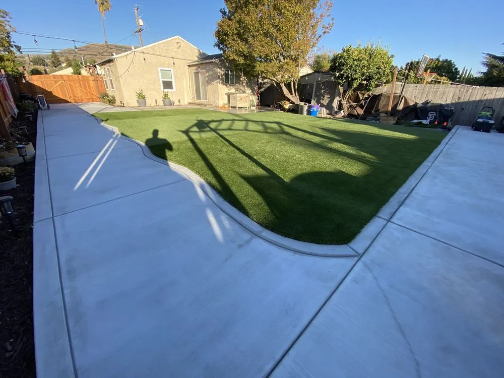 Reliable yard maintenance in Cupertino, CA by Wolf Landscape Construction