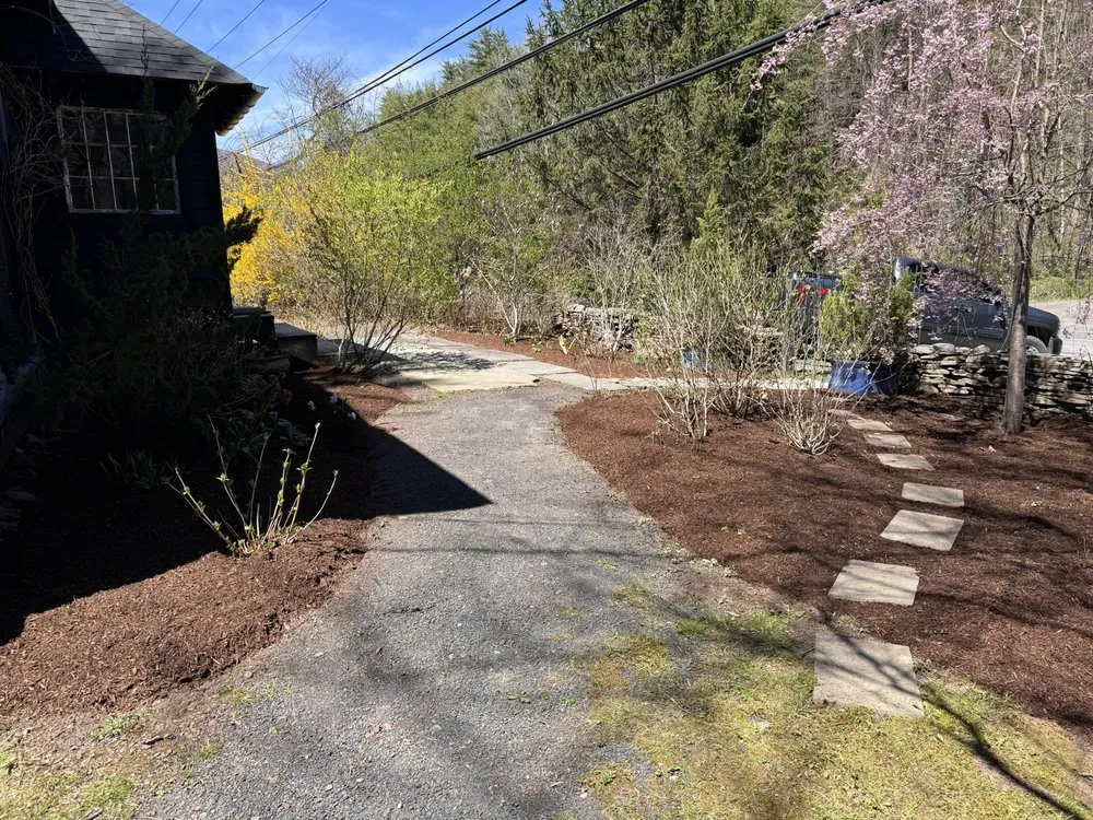 Local outdoor landscaping in New Windsor, NY - Wolfscapes Maintenance