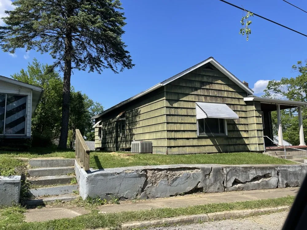 Local lawn care service experts serving Greenville, PA - Wolves Landscaping