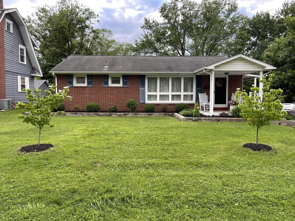 Trusted yard cleanup service experts serving Greenville, PA - Wolves Landscaping